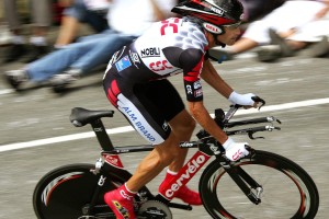 爱游戏登录-两场比赛10失误！下半场仅6分库里进入疲劳期？，库里半场得分记录